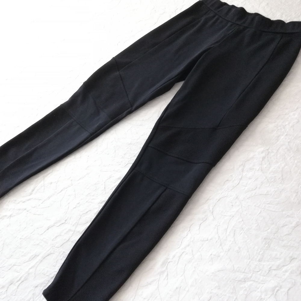Kendall & Kylie Black Ribbed Moto Leggings, Size Medium